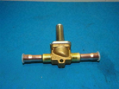 Danfoss 032F1212 Solenoid Valve - Picture 7 of 9