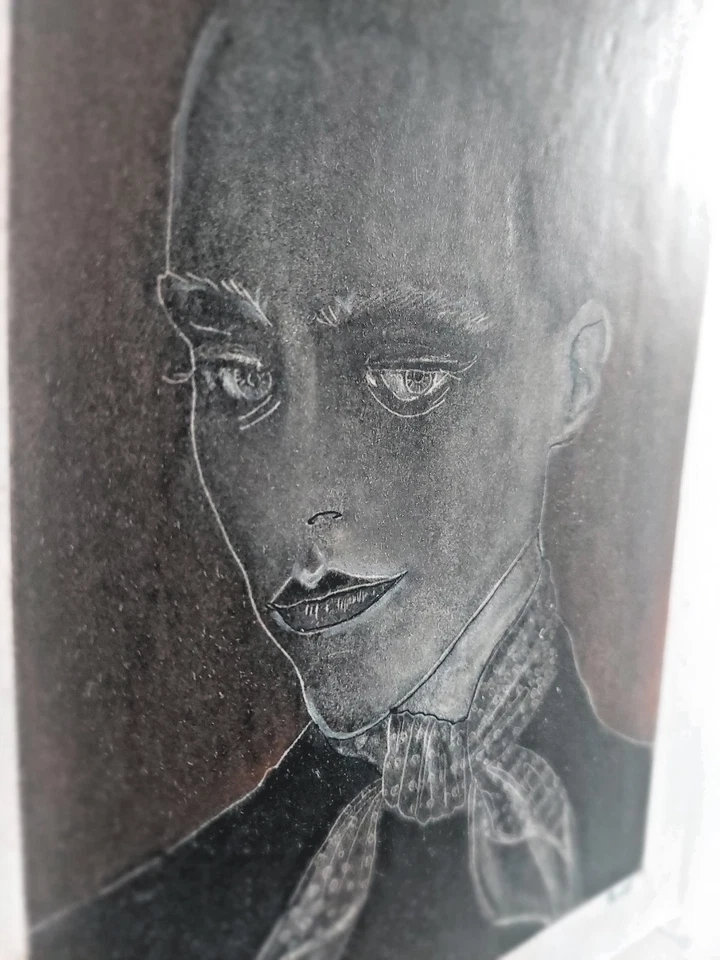 Dibujo de retrato original carbón - ÚNICO arte contemporáneo negro y rojo, 6,75x9 I Foto 4 de 4