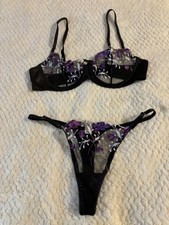 VTG Beautiful Black Satin Bra With Flower Embroidery And Panties Set Size L