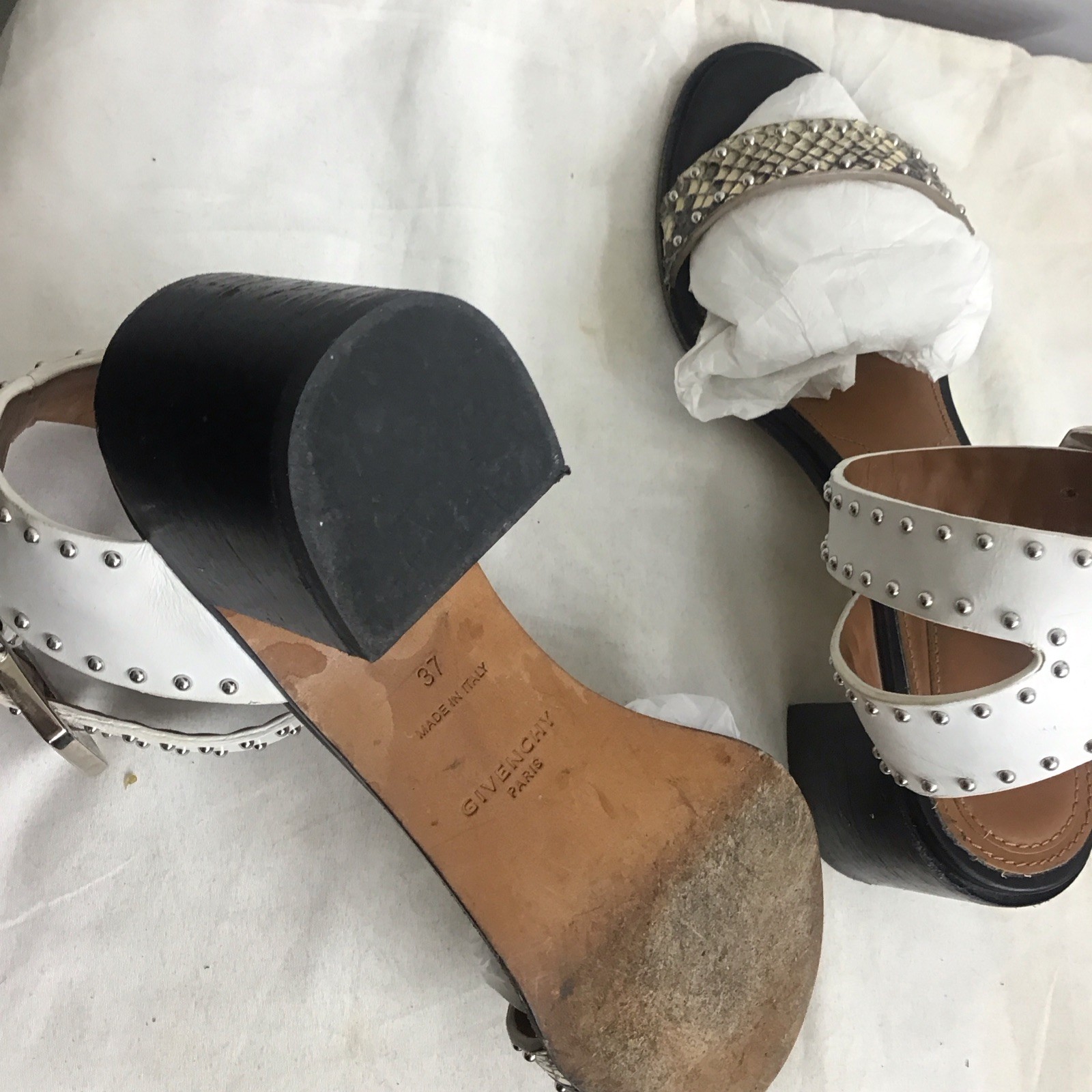 givenchy Shoe Women’s Sandals Snake Strap White Stud Ankle Strap Size 37 thumbnail 10