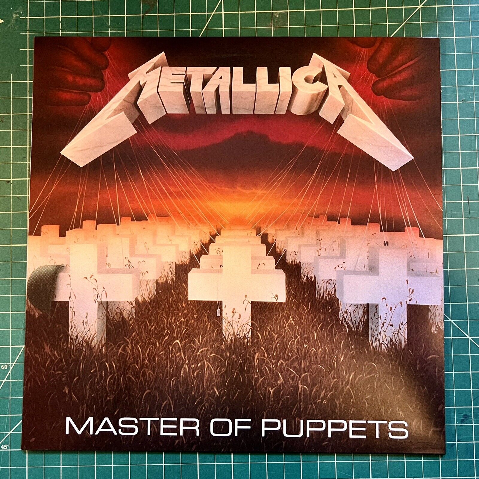 🤘Metallica - Master Of Puppets LP Red Vinyl Repress 2021 Walmart Exclusive 🤘