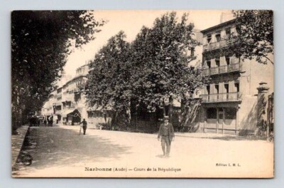CPA Narbonne (Aude) Cours de la République - France Postcard