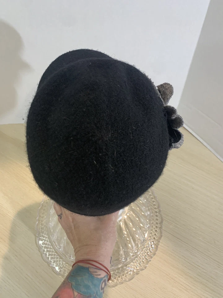 Betmar Women's Black Felt Hat with Flower One Size Wool Blend Newsboy Cap - Image 4 of 4