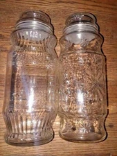 Vintage 1979-80 Mr. Peanut decorative glass nut jar one owner clean great shape