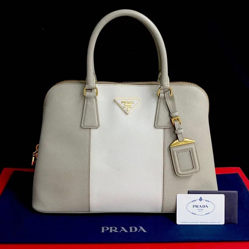 Mini sac à main en cuir Saffiano logo triangle Prada extrême #PG9G42