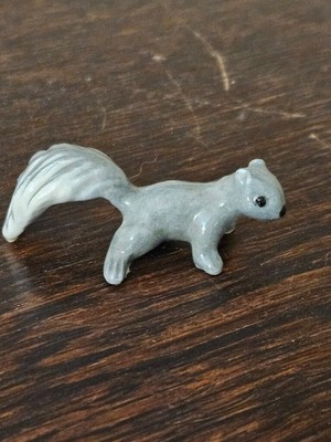 Hagen Renaker grey squirrel ceramic figurine