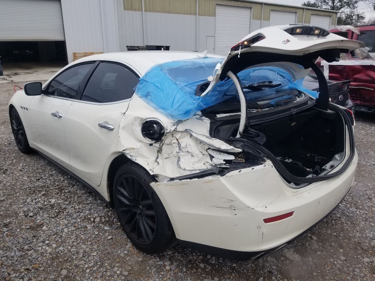 14 2014 MASERATI GHIBLI SQ4 TAIL FINISH PANEL WHITE WITH CAMERA 