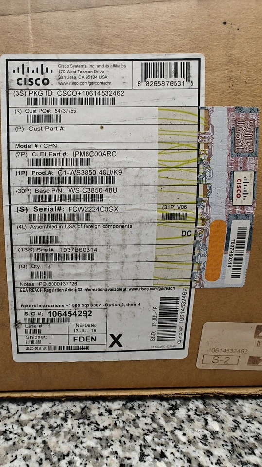 Conmutador Cisco Catalyst 3850 48 PoE+ C3850-NM-4-1G WS-C3850-48P-S (CAJA ABIERTA) Foto 3 de 4