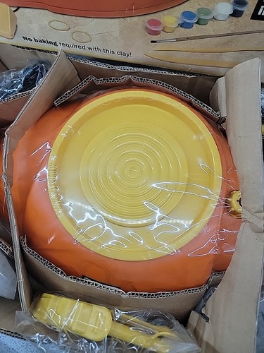 Unused National Geographic Clay Potter's Wheel Boxed Complete - Picture 8 of 8