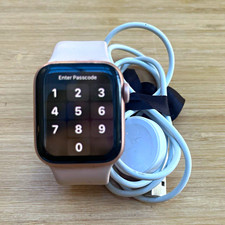 Apple Watch Series 6, 40mm GPS Gold Aluminium Case, Silicone Band 32GB
