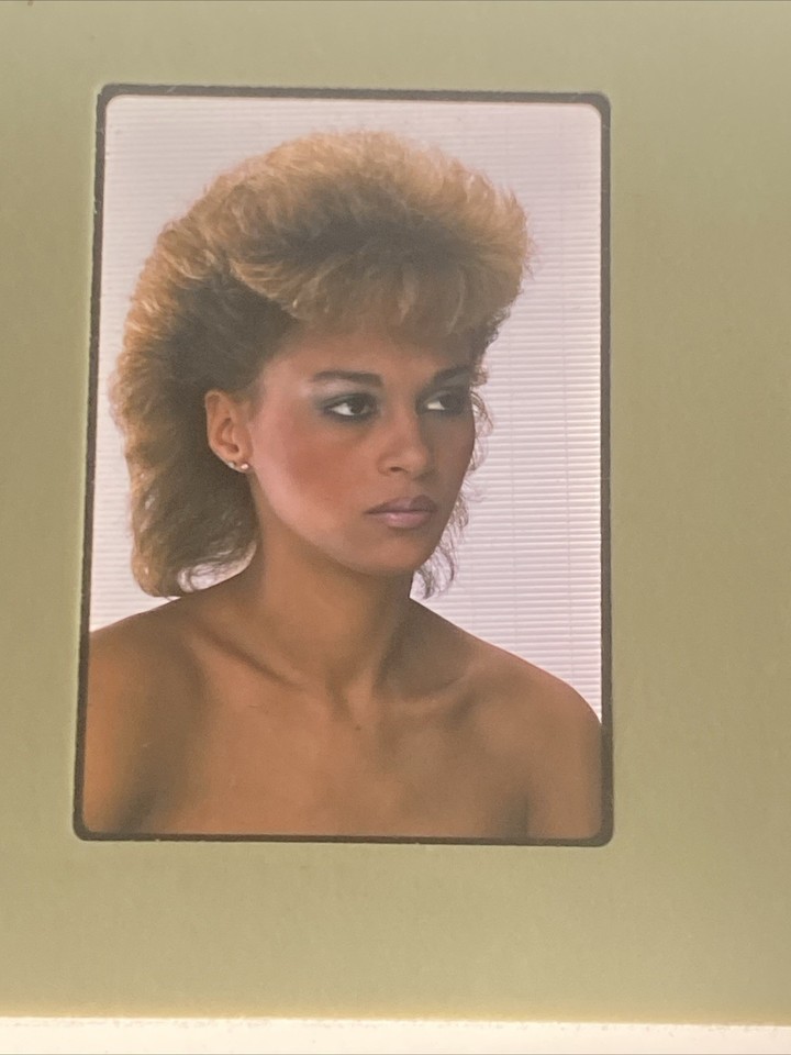 LOT OF 19 FEMALE SEXY RISQUÉ PORTRAIT 1980S COLOR 35MM TRANSPARENCY ...