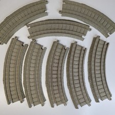 Thomas The Tank Engine Track Pieces Curved Lot Green Brown T5007 Mattel 2010