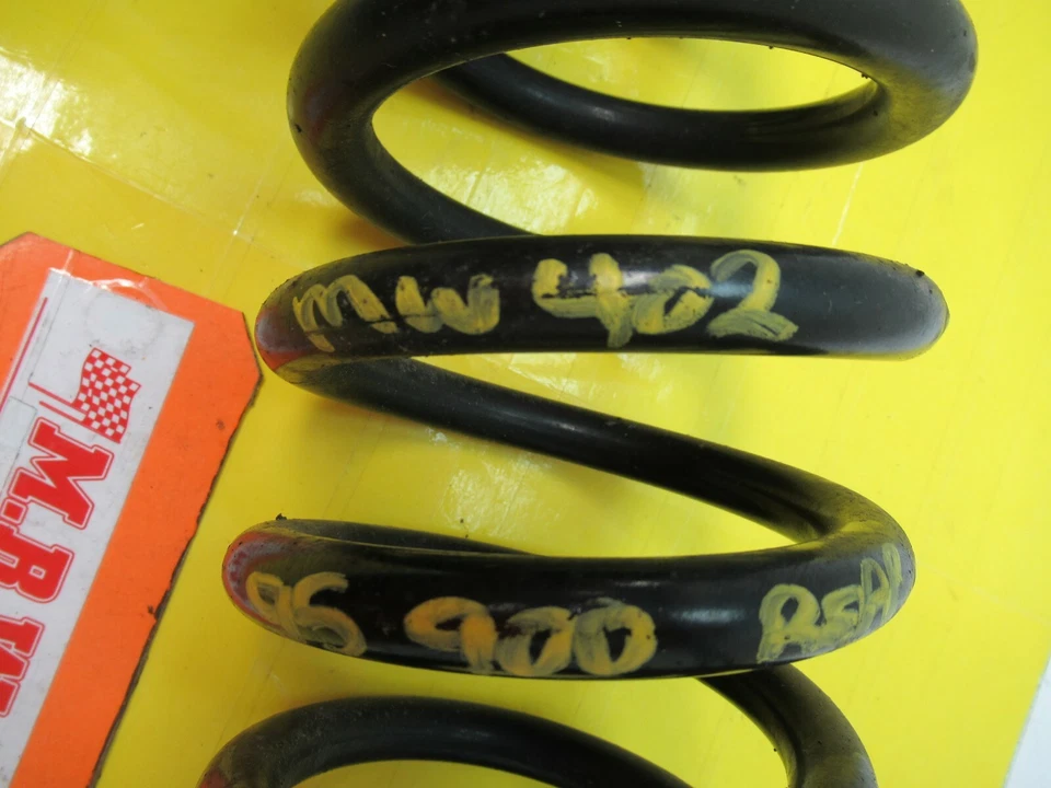 MUELLE HELICOIDAL TRASERO GOMA TRASERO DERECHO IZQUIERDO R L se adapta a 92 93 94 95 96 97 98 SAAB 9000 Foto 2 de 4