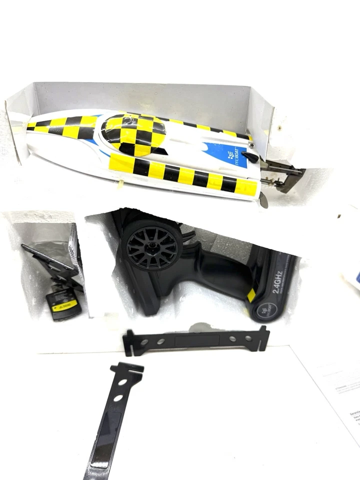 ProBoat React 9 Micro Rc Boat Brushed Rare White Untested - Image 2 of 4