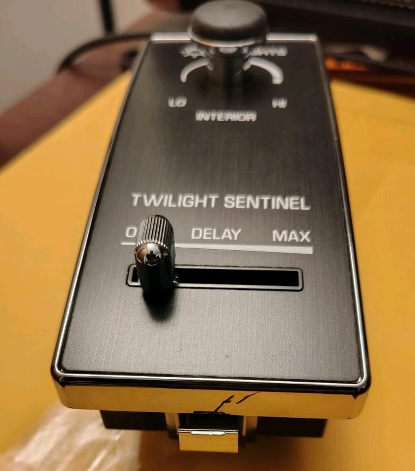 1994 1995 1996 Cadillac Fleetwood Headlight Lamp Control Switch OEM 10099093 - Image 2 of 4