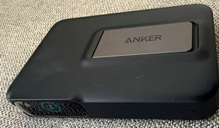 Anker magnetische Powerbank kabellos USB C 1 Anschluss schwarz für Apple