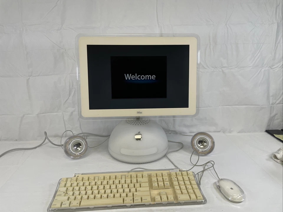 Vintage Apple iMac M6498 G4 15" w/ Speakers/Keyboard & Mouse 800 MHz-75GB-512MB - Image 2 of 4