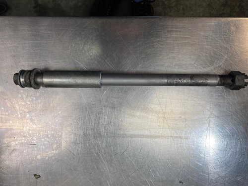 KAWASAKI ZL 900 ELIMINATOR   Steckachse Achse hinten Hinterrad  84