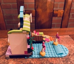 41315 Lego Friends Heartlake Surf Shop With Manual No Mini Figure Or Box