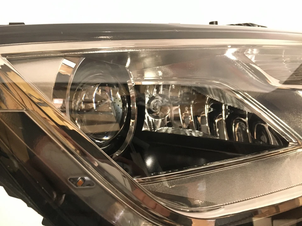 Faro Proyector LED DRL HID/Xenón Ajuste Lateral Derecho 2017-2019 Audi A4 8W0941044B Foto 2 de 4