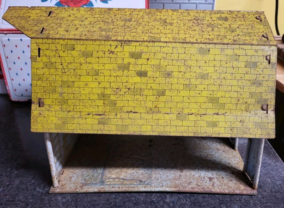 Vintage 1950s Marx Toys Large Tin Metal Toy Barn 9
