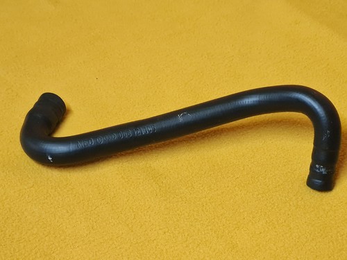 VW Bus T2 T3 TD -84-94 Wasserschlauch Ölkühler / Zusatzwasserpumpe 068121105