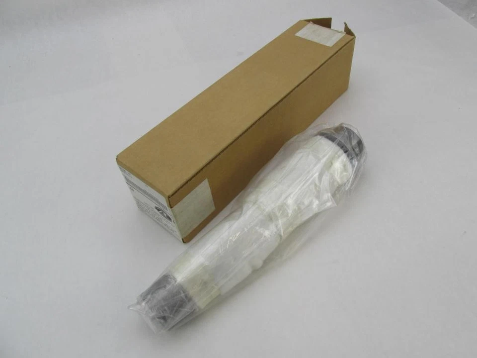 Harley-Davidson 正品 NOS Screamin Eagle 排气挡板 65136-97 — 第 2/4 张图片