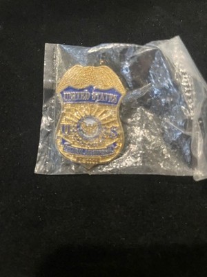 New Federal Air Marshal FAM pin with color enamel original issued in wrapper