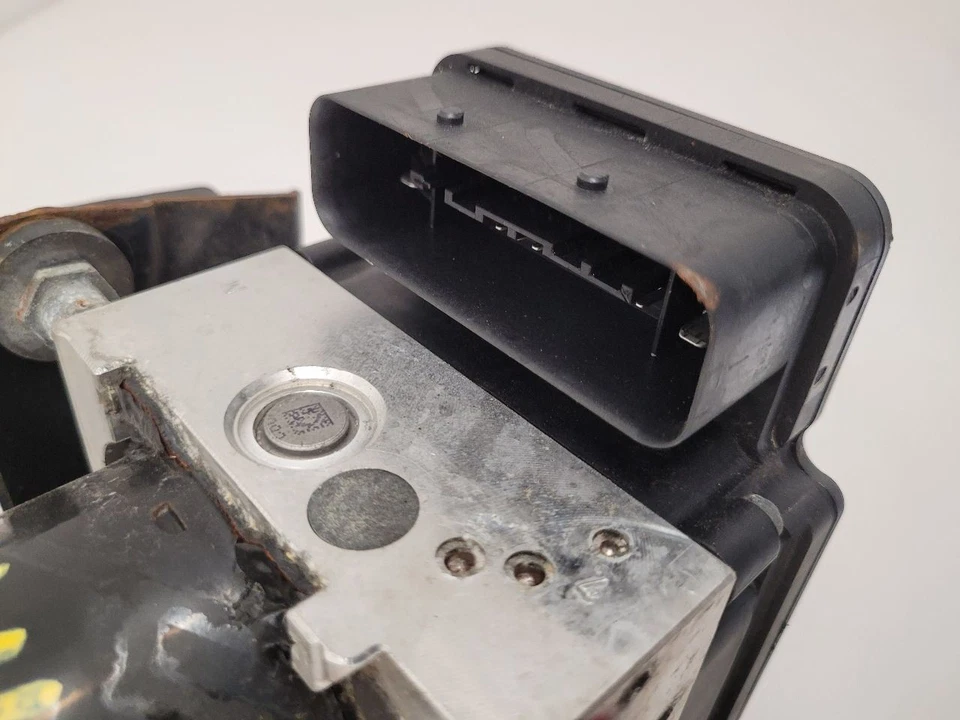 Conjunto de piezas de freno antibloqueo Subaru XV CROSSTREK 2015-2017 Foto 2 de 4