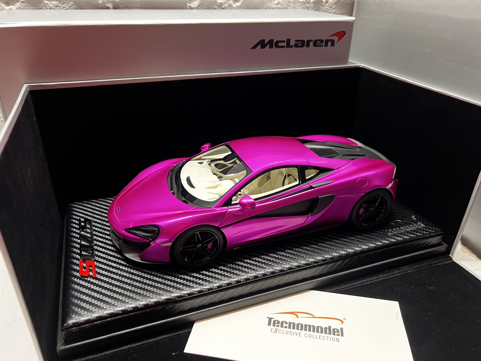 Mclaren 570 S 2015 Flash Pink 1/18 Tecnomodel