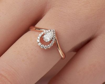 2Ct Pear Cut Simulated Diamond Women's Engagement Ring In 14K Rose Gold Plated