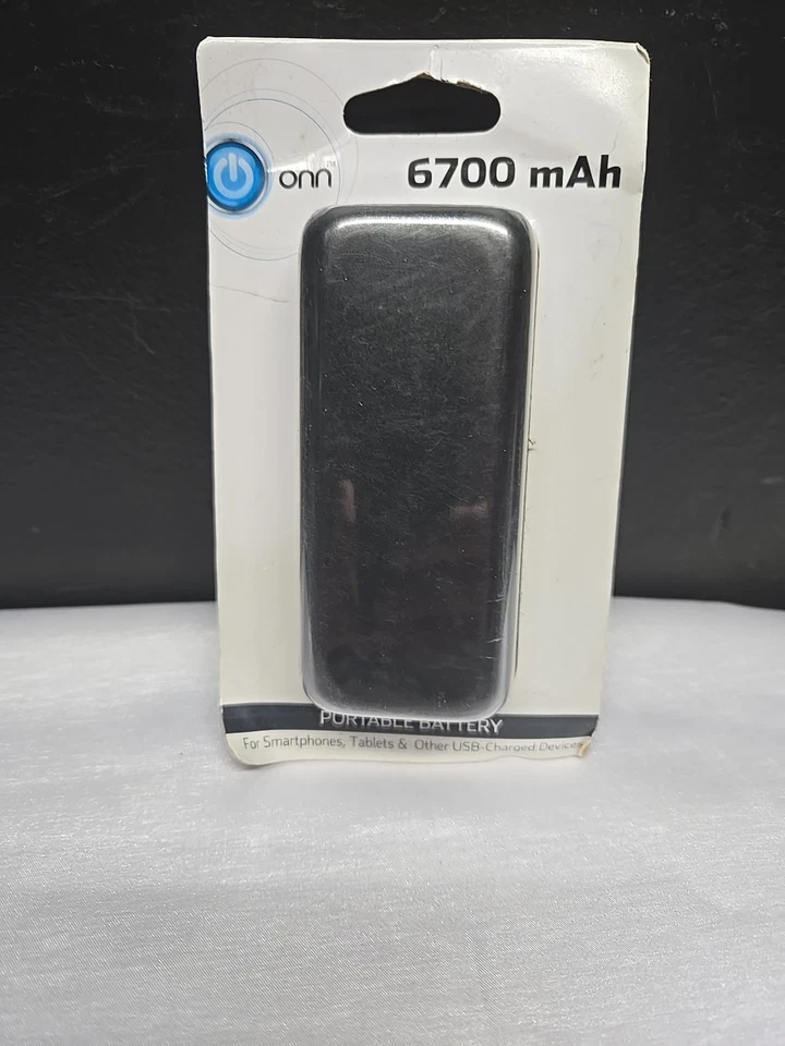 Onn Portable Battery Power Bank 6700 Mah Black Micro USB Cable 1ft Included - Image 2 of 4