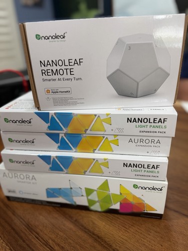 Nanoleaf Aura Bundle 18 Panels - 9-Panel Smarter Kit + 3 Expansions + Remote