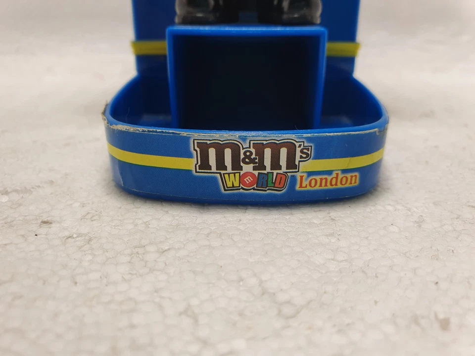 M&M's World Original Kings Palace Guard Dispenser Rare - image 2 of 4