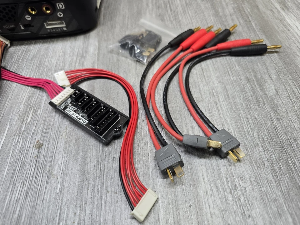 Hitec X4 AC Pro Four Port AC/DC Multicharger HRC44254 6S/10A/200W AC, 300W DC - Image 2 of 4