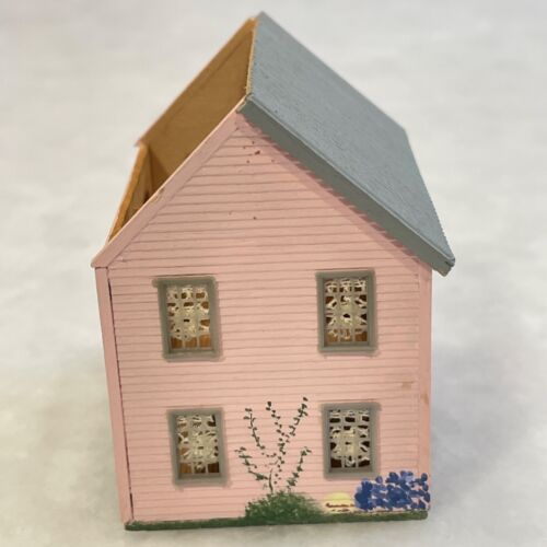 Dollhouse Miniature Artisan Pat Russo 1/144 Scale Pink Doll’s Dollhouse OOAK - Picture 4 of 13