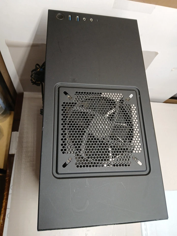 NZXT S340 CA-S340W-B1 Glossy Black Mid Tower Computer Case New Open Box - Image 4 of 4