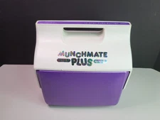 Vintage Munchmate Igloo Cooler/Ice Chest Purple White Locking Lid Lunchmate 6 