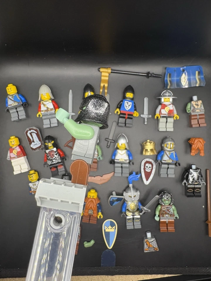 LEGO Knights Mid Evil Minifigures Lot - Image 3 of 4