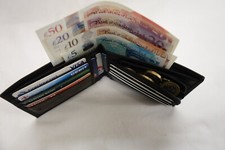 Gent?s Leather Wallet with Coin Pocket Slim Idea for Back Pocket RFID Protected