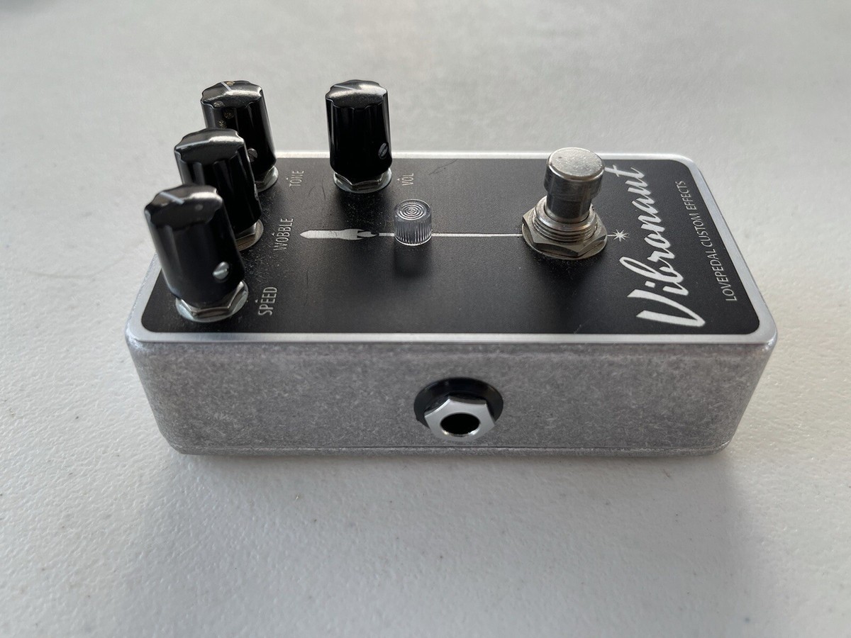 Lovepedal Custom Effects Vibronaut V2 Digital Vibe Tremolo