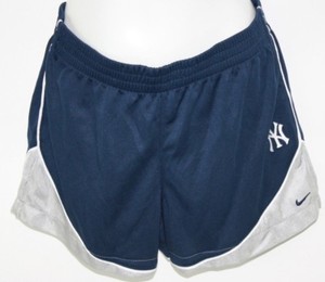 new york yankees nike shorts
