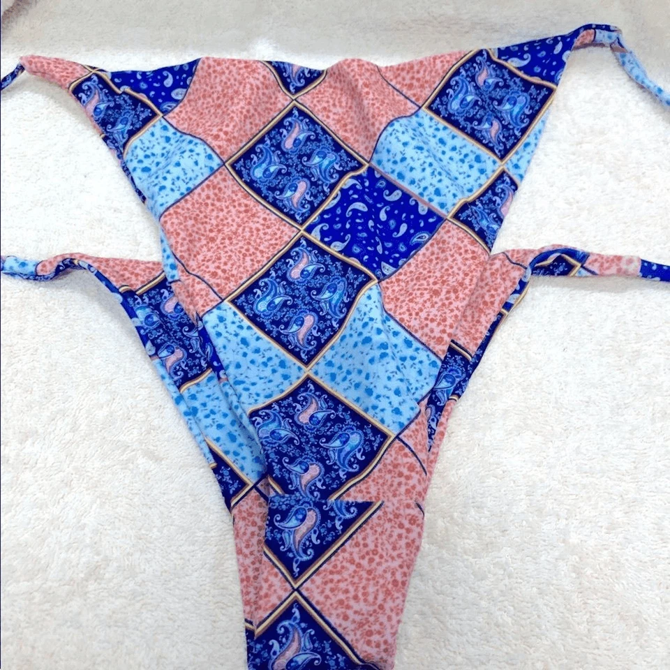 NWOT ZAFUL WOMENS HIGH WAIST RED AND BLUE PAISLEY TIE BIKINI BOTTOMS SIZE SMALL - Image 3 of 4