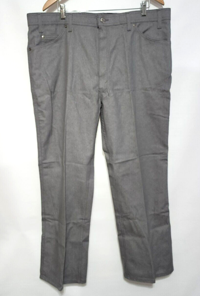 Vintage Levi Strauss Signature Action Jeans Mens Size 44 x 30 Made In USA