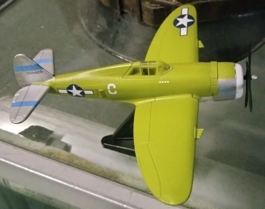 Sello postal eléctrico modelo 1:100 avión fundido a presión P-47 Thunderbolt “Miss Mary Lou” Foto 2 de 4