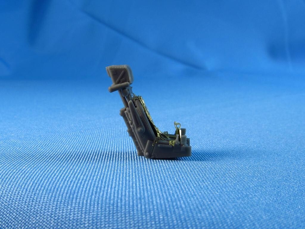 Picture 4 of 24