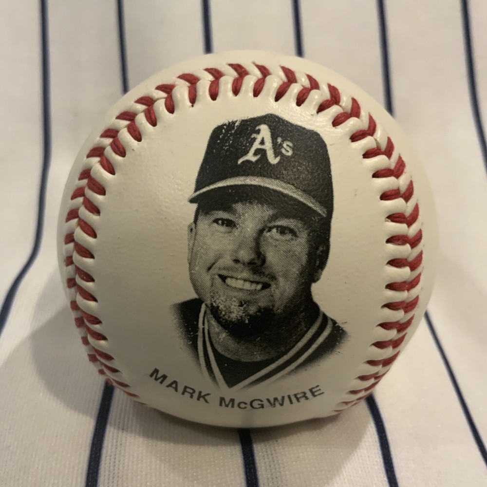 Oakland A’s Mark McGwire 1993 Chevron Team Souvenir baseball collectible ball