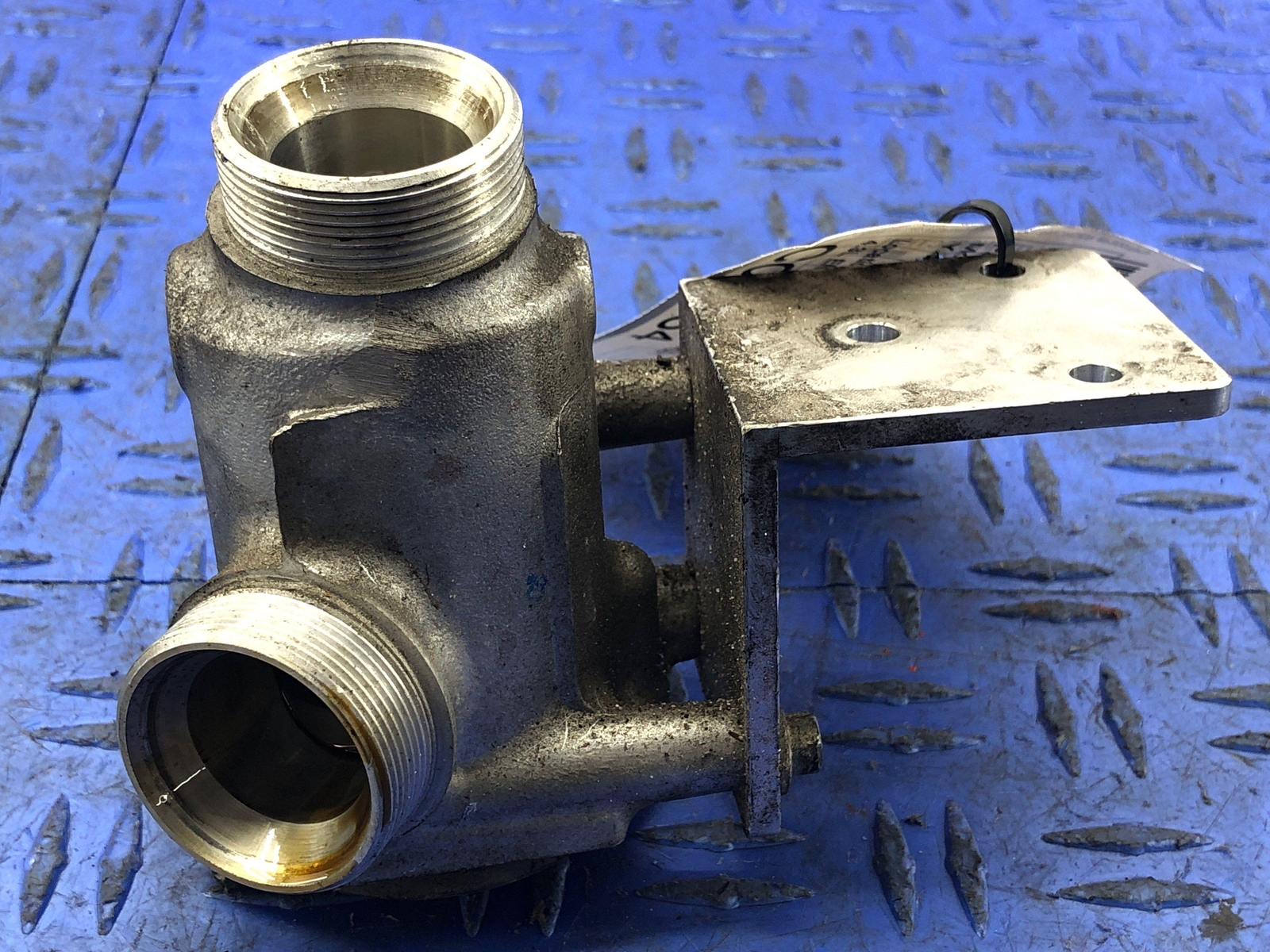 2006-2018 ASTON MARTIN VANTAGE V8 4.3L ENGINE OIL TEMP THERMOSTAT 96JV-6L635 OEM