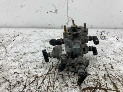 Bendix T-290181-g Air Brake Foot Control Valve E6 Application