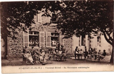 22 . SAINT QUAY . CENTRAL HOTEL . SEINE SCHATTIGE TERRASSE